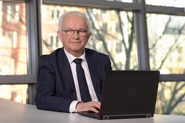 Prof. Dr. Werner Schwaderlapp